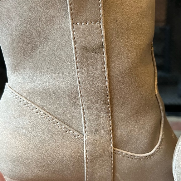 COPY - Women’s Bootie Cowboy Boot Style, size 7 1/2 - Picture 5 of 7